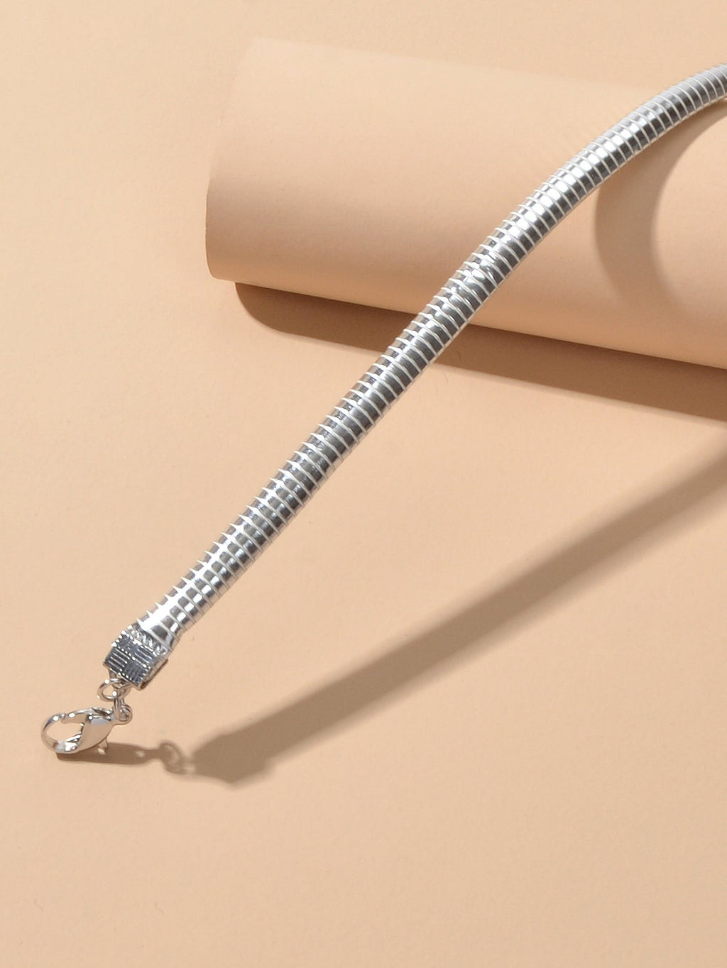 Colar Serena Vellery — Choker Prateada de Luxo Minimalista-3